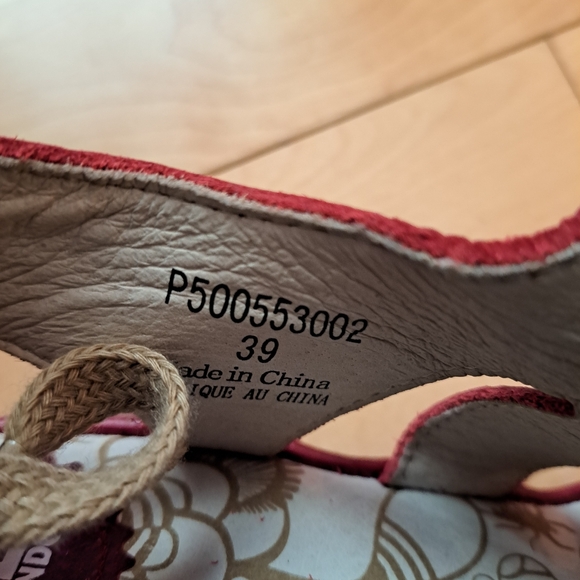 New Fly London wedges - Picture 3 of 3